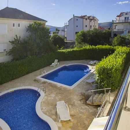 Paradise Apartman *