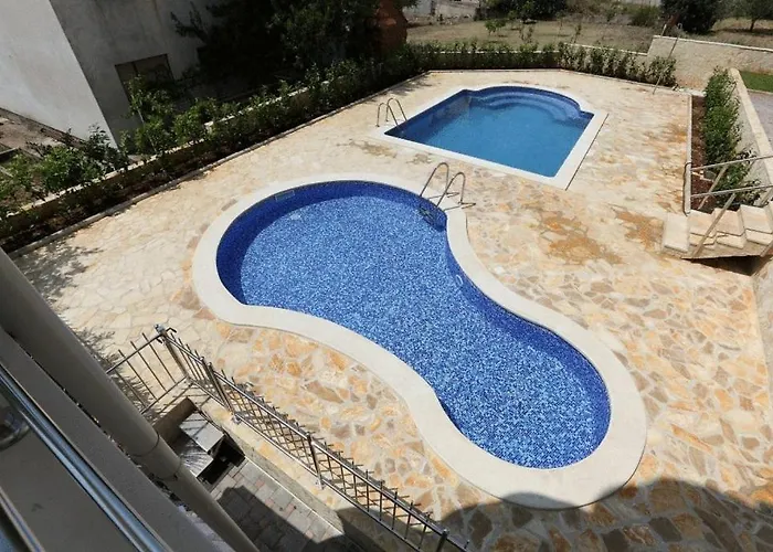 Paradise טרוגיר